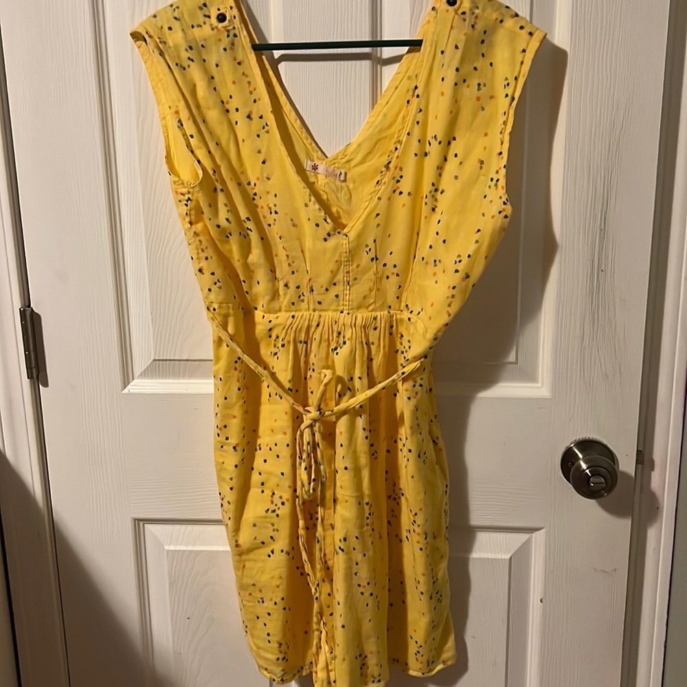 Tulle yellow dress with beautiful gray blue and orange spots